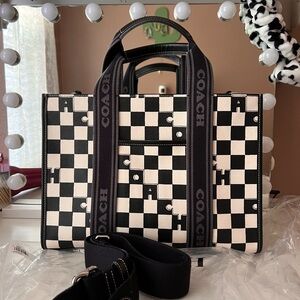 Coach tote